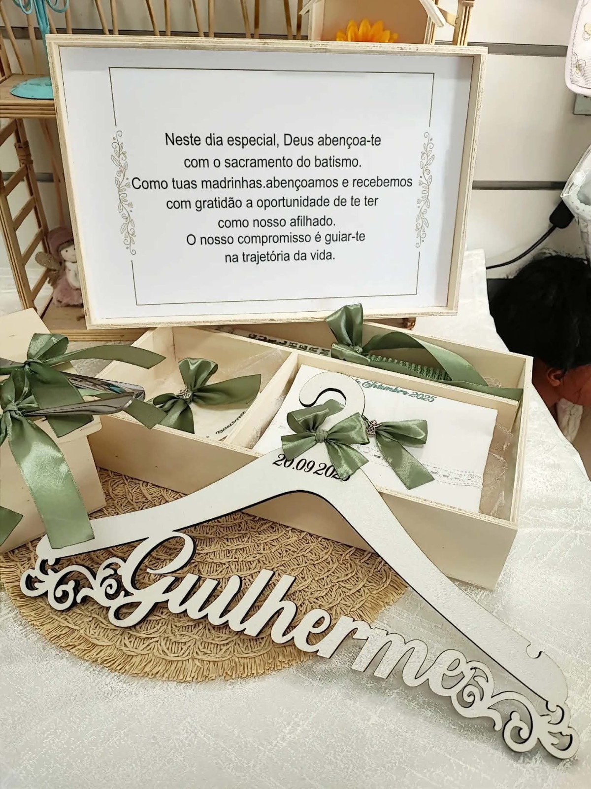 Caixa de batizado personalizada com vela