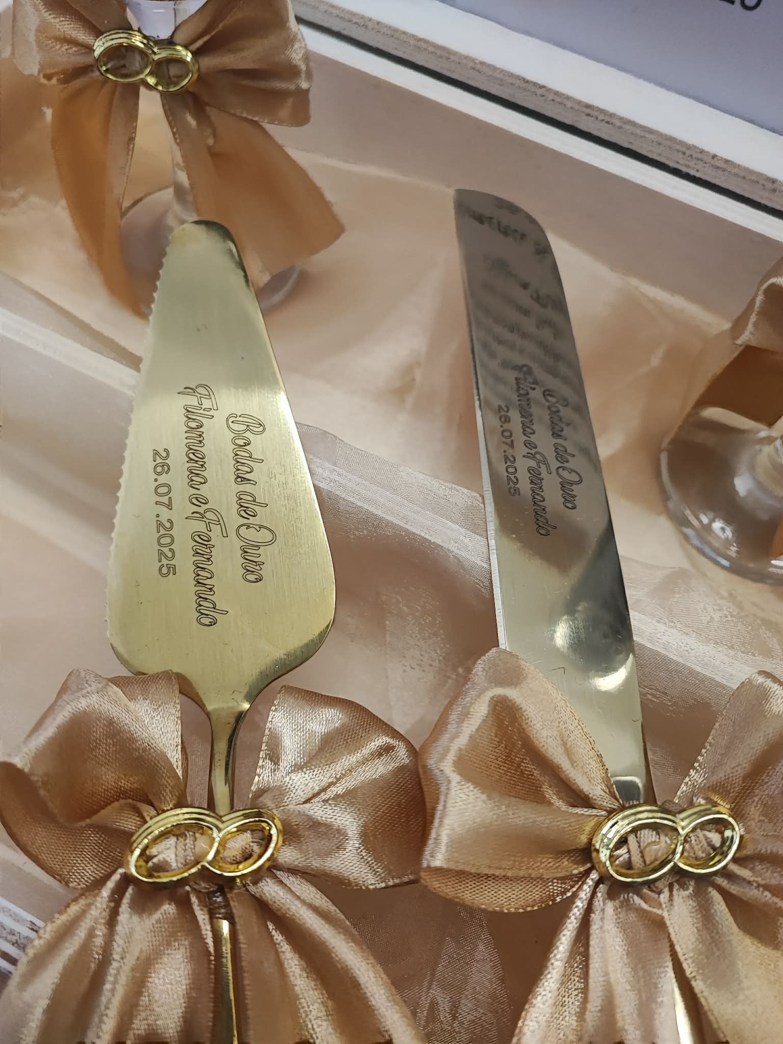 Peça personalizada para bodas de prata ou ouro