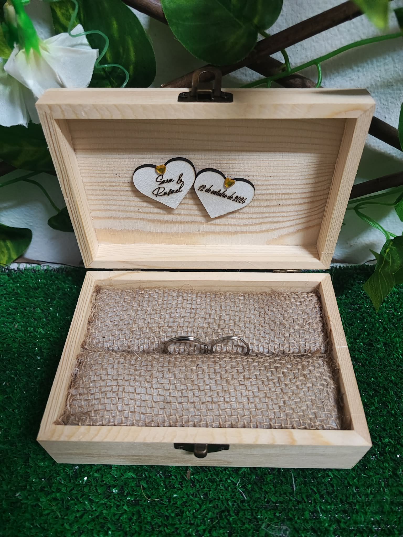 Porta-alianças de casamento personalizado