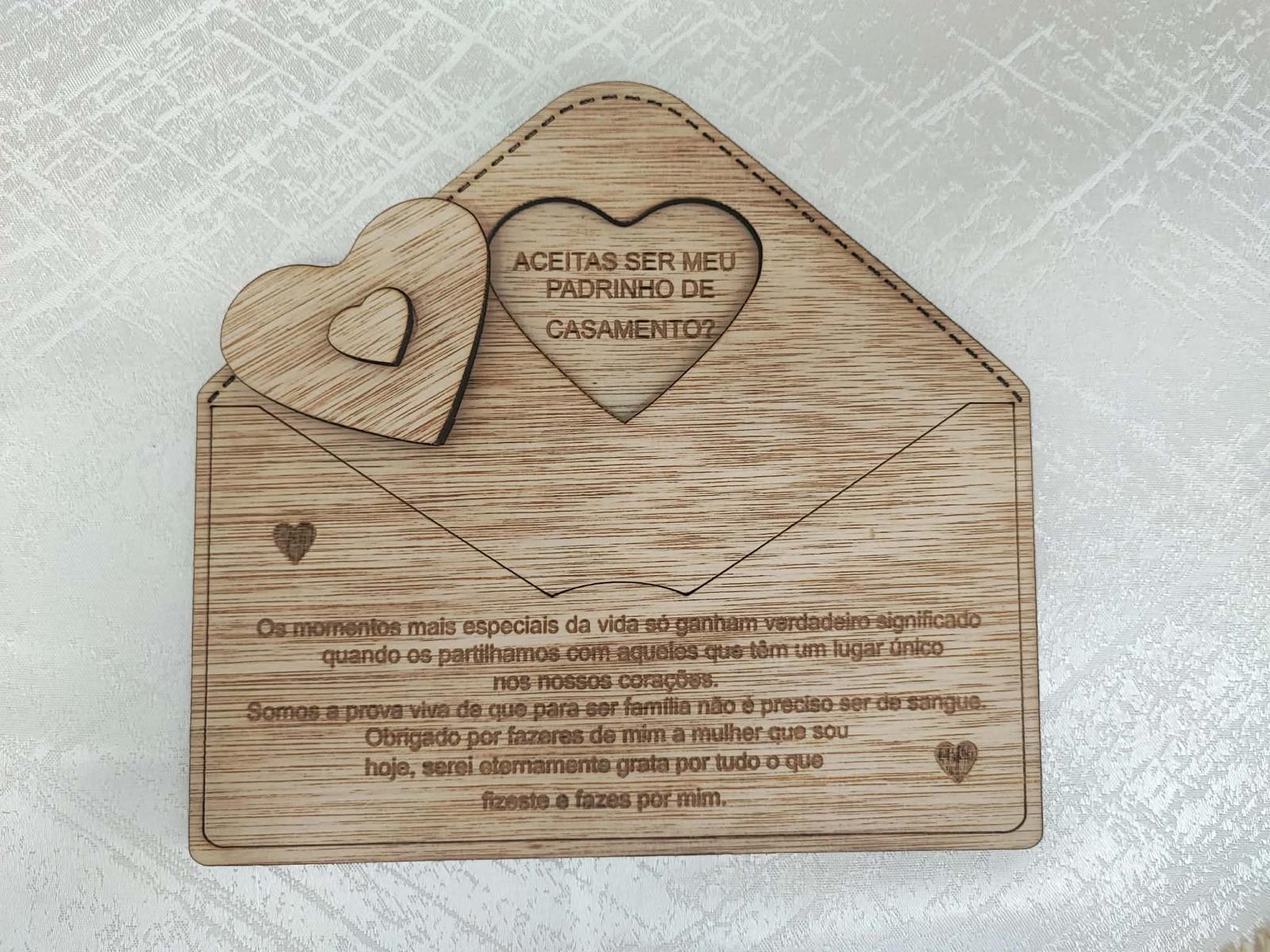 Peça personalizada para padrinhos de casamento