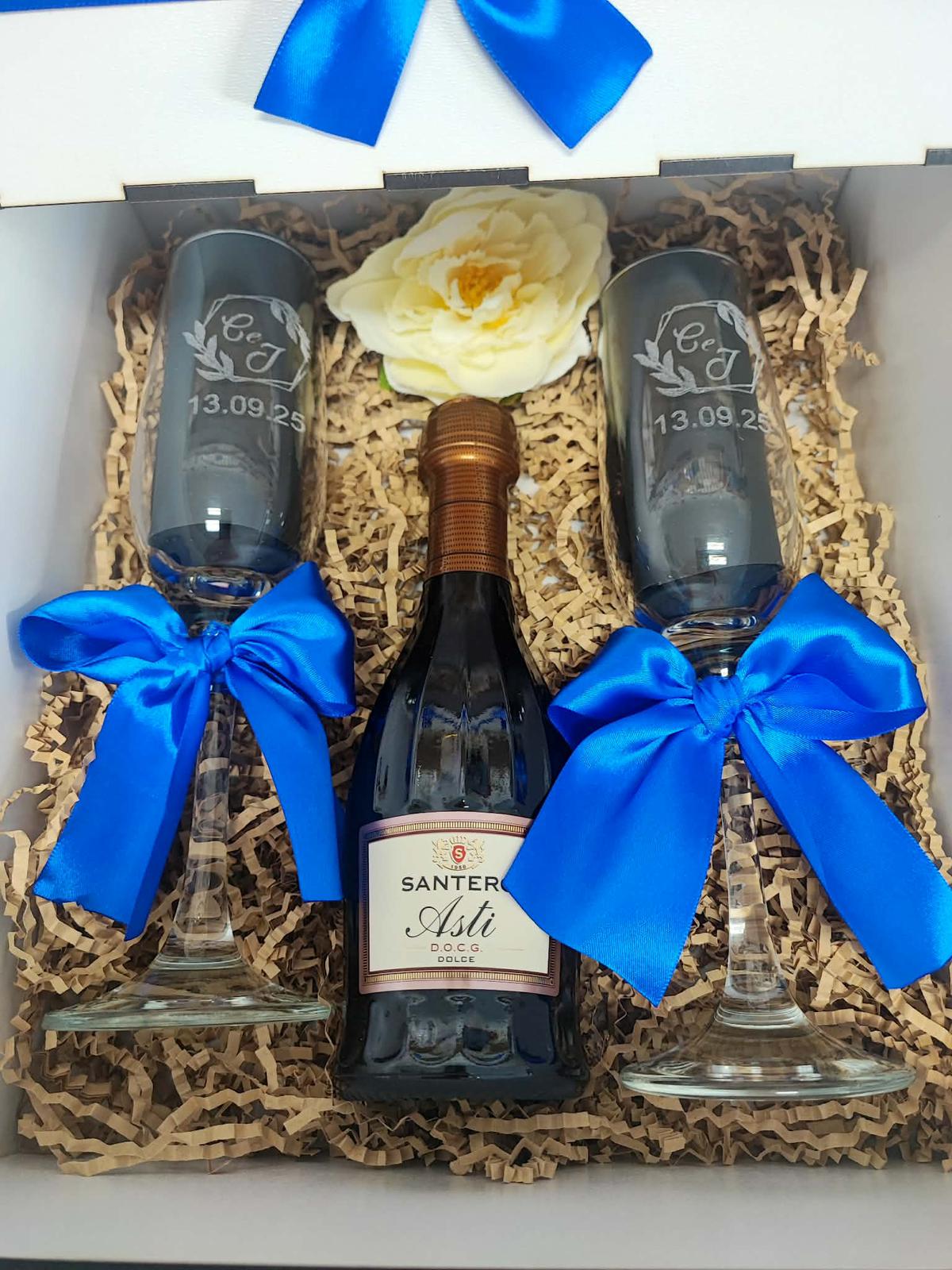 Peça personalizada para padrinhos de casamento