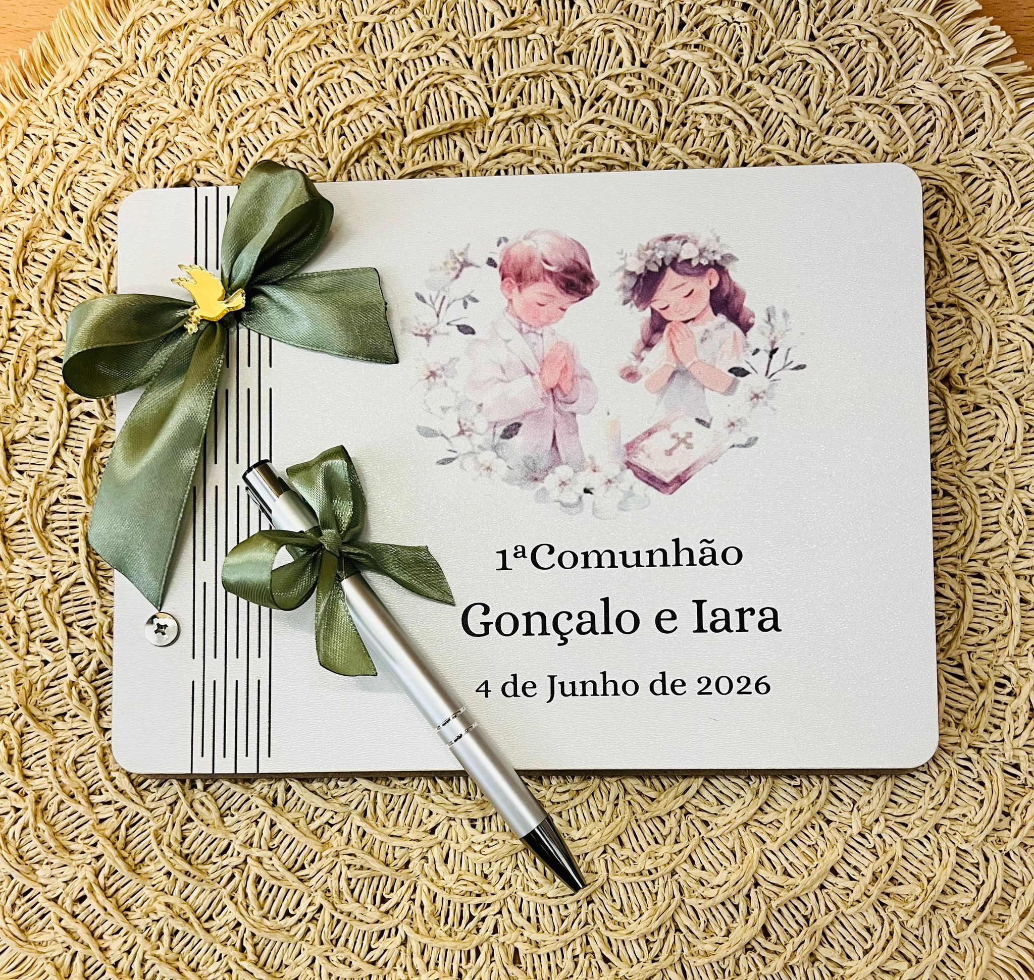Livro de dedicatórias de Primeira Comunhão